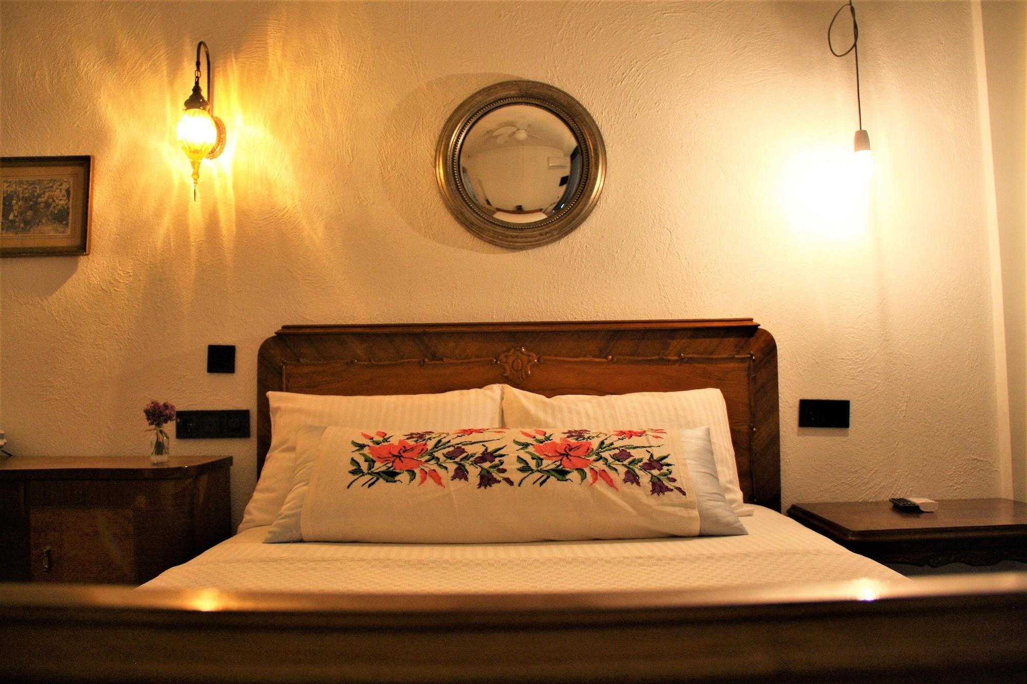 Amphora Hotel Foca Kültér fotó