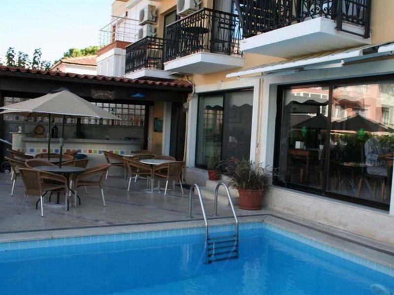 Amphora Hotel Foca Kültér fotó