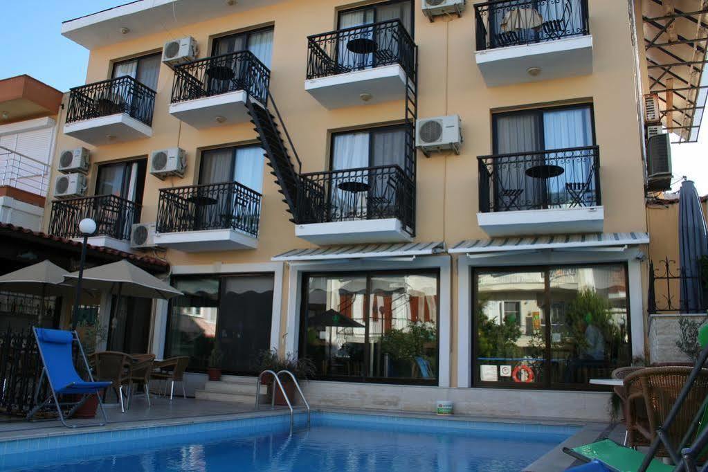 Amphora Hotel Foca Kültér fotó