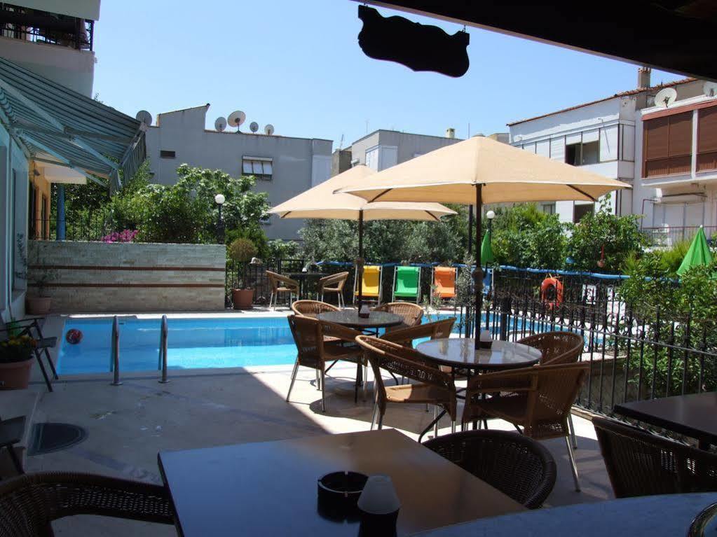 Amphora Hotel Foca Kültér fotó